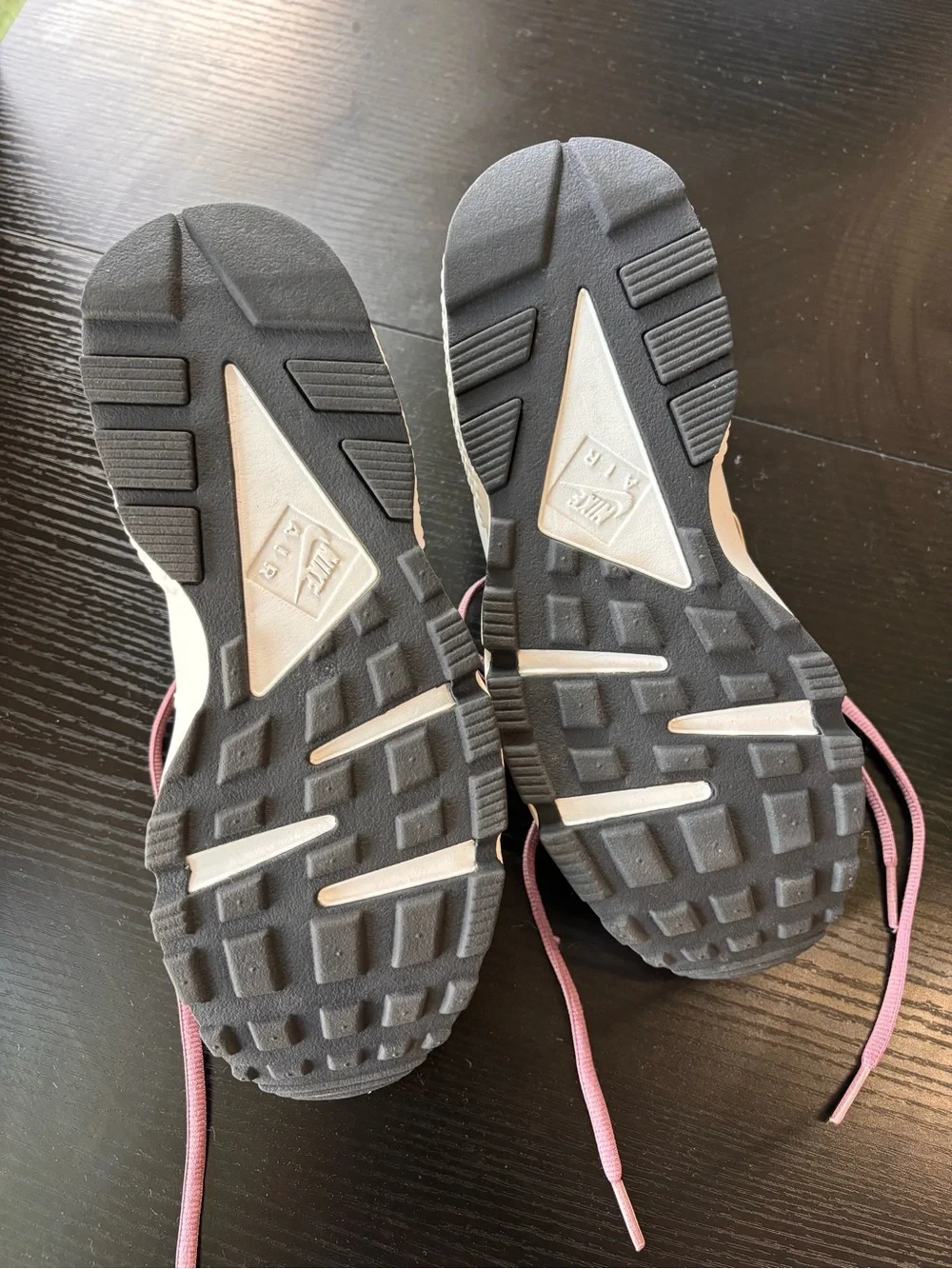 Nike Pink Canvas Low-Top Sneakers - Picture 5 of 6